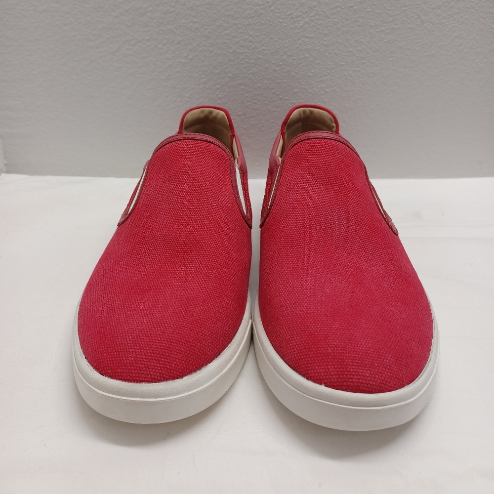 Ugg men's canvas red sneakers slip-on size 8 leather piping and lining